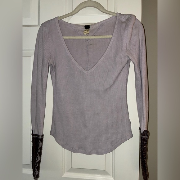 We The Free Tops - Free people Art School Embroidered Lavender thermal waffle Anthropologie Sz S